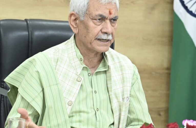 Manoj Sinha Chairs Cluster University of Srinagar Council Meeting to Drive Academic Reforms