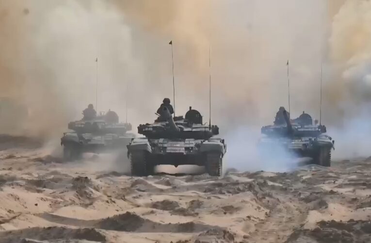 Indian Army Vajra Corps honors Armoured Corps veterans and personnel on Armour Day