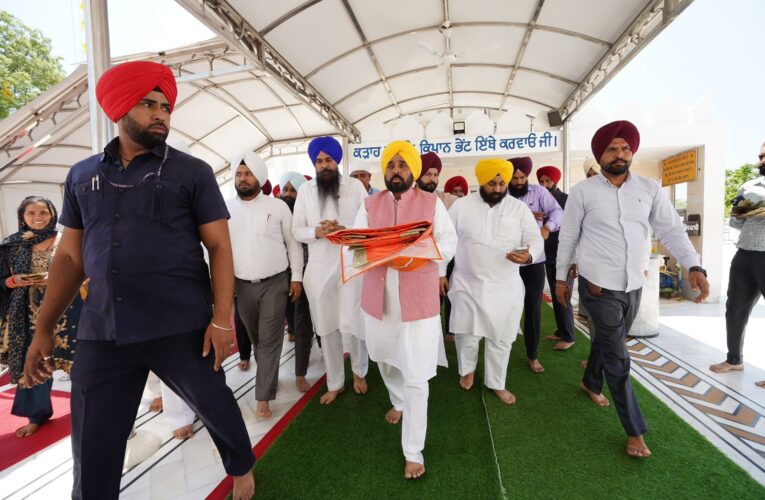 Bhagwant Mann Begins Shukrana Yatra From Sri Anandpur Sahib to Offer Gratitude