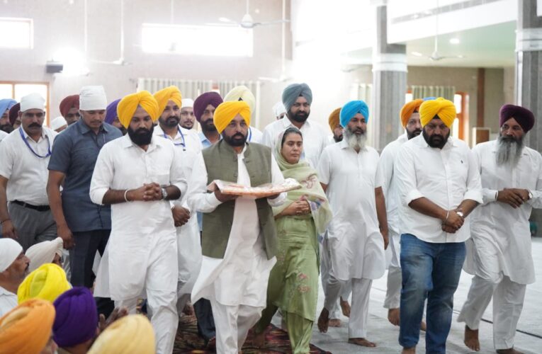 Bhagwant Mann offers prayers at Gurudwara Sri Jyotisar Sahib and hails new anti-sacrilege law