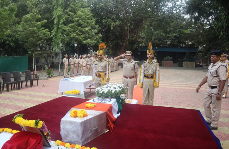 CISF Pays Tribute to the Distinguished Service of Deputy Commandant Manohar Singh