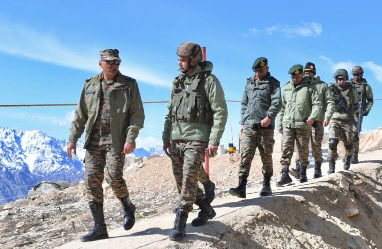 Northern Army Commander Reviews Operational Readiness in Western Ladakh