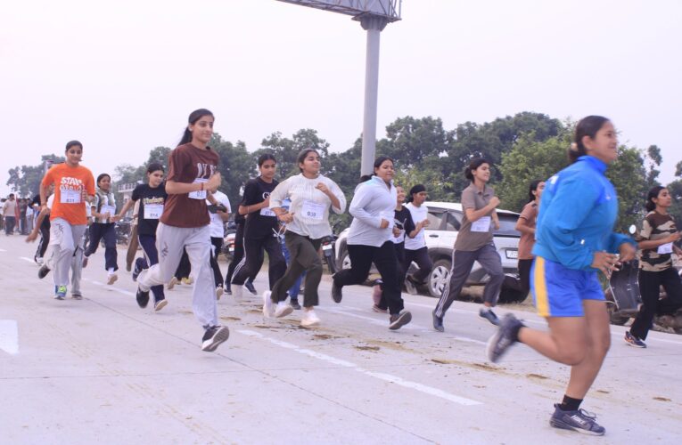 Indian Army Tiger Division organizes youth marathon in border villages of Jammu