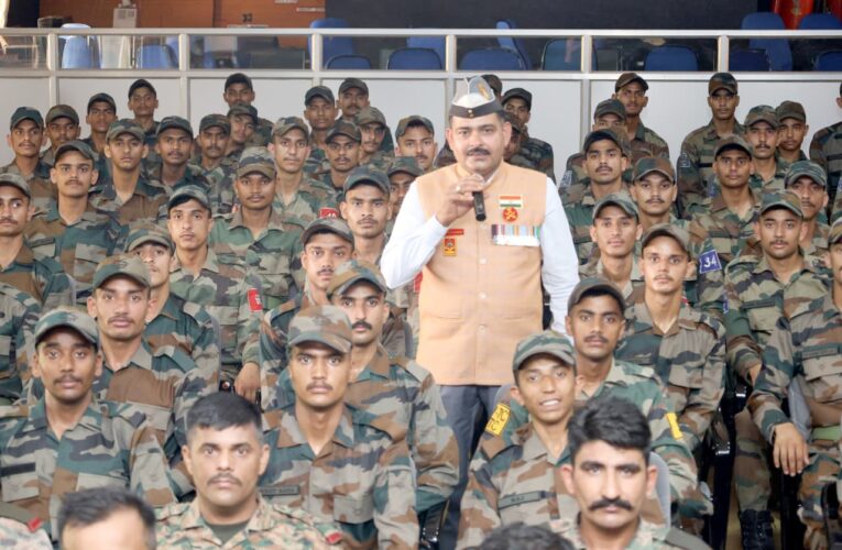 Honorary Captain Yogendra Singh Yadav PVC addresses Agniveers at The Grenadiers Regimental Centre