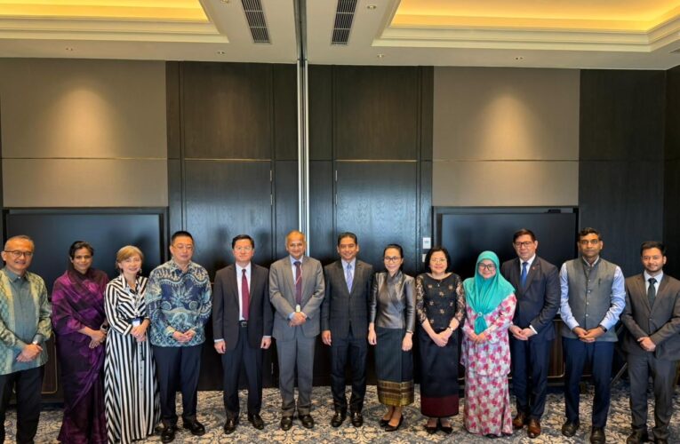 Indian foreign ministry hosts farewell lunch for outgoing Vietnam ambassador