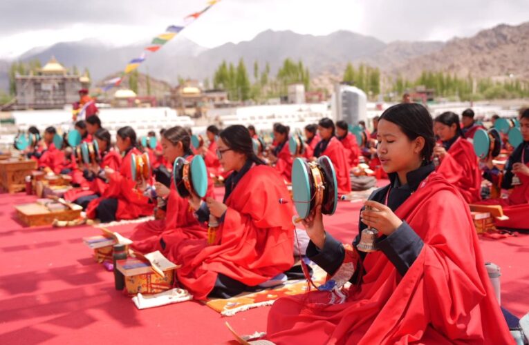 Chöd Prayer Ceremony Presented by Druk Padma Karpo School