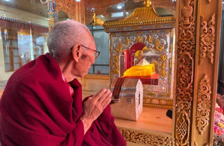 His Eminence the 9th Thiksey Rinpoche Visits Jivetsal, Pays Homage to Sacred Relics of Tathagata Buddha