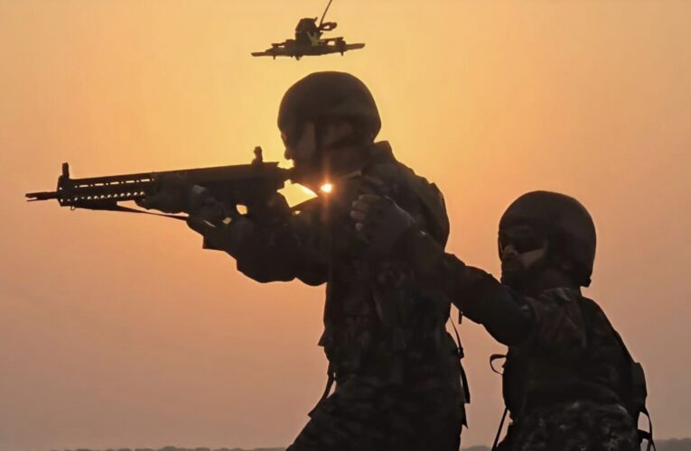 Lt General Dhiraj Seth Reviews Combat Readiness and Drone Integration in Desert Sector