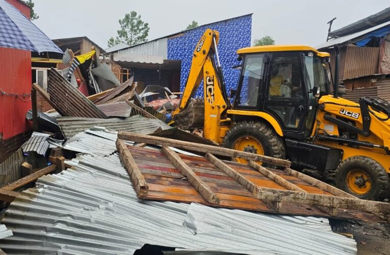 Srinagar Police demolish illegal home of habitual drug peddler in Noorbagh