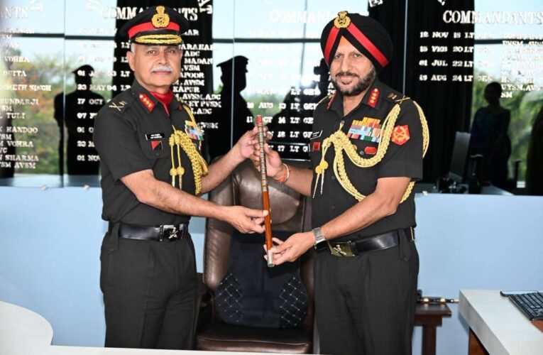 Lieutenant General Ajay Chandpuria Assumes Charge as Commandant of Army War College Mhow