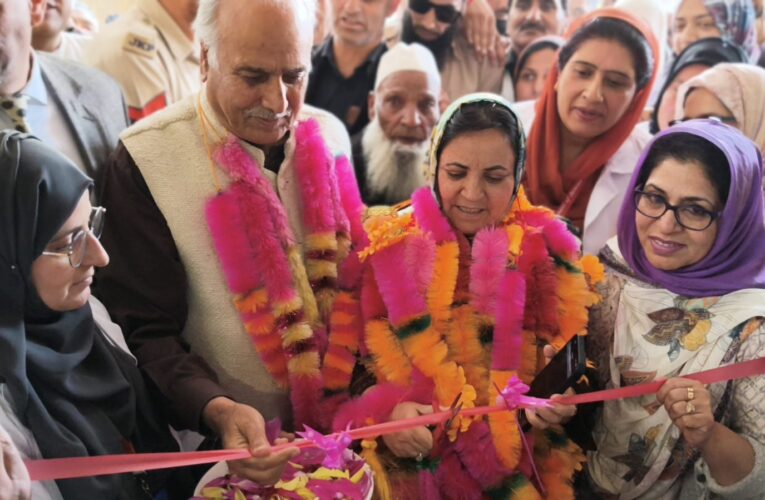 Sakeena Itoo Launches New Medical Diagnostic Units and Reviews Hospital Projects in Pulwama