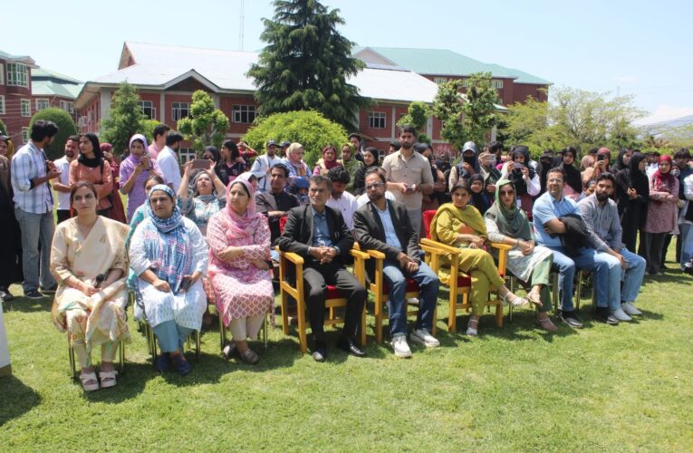 IUST Media Students Perform Street Play to Combat Misinformation During Press Freedom Week