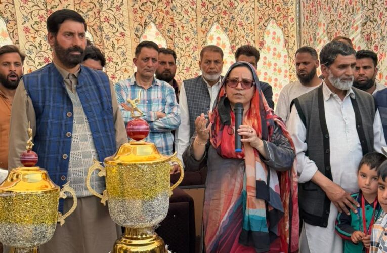 Sakeena Itoo opens memorial cricket tournament in Kulgam to empower local youth