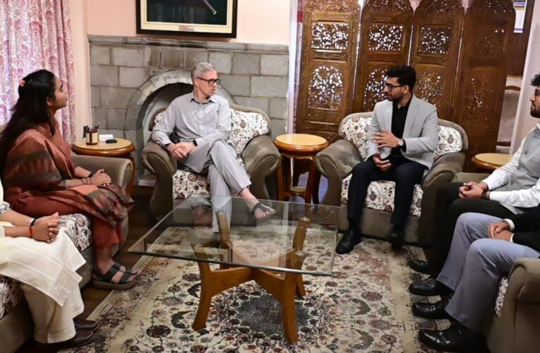 J&K IAS Probationers Meeting: CM Omar Abdullah Interacts with AGMUT Officers