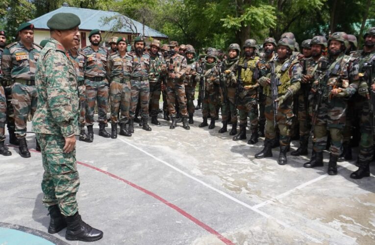 DG Assam Rifles Visits forward locations in Jammu and Kashmir