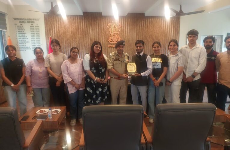 DIG Udhampur-Reasi Range Honors Modern Doggre Youth Team for Social Service and Drug Awareness Efforts