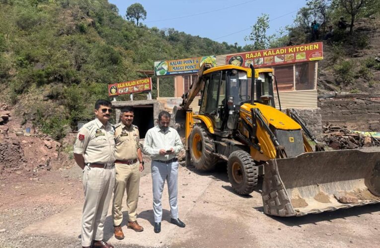 Udhampur police demolish illegal commercial property of notorious drug smuggler at Samroli