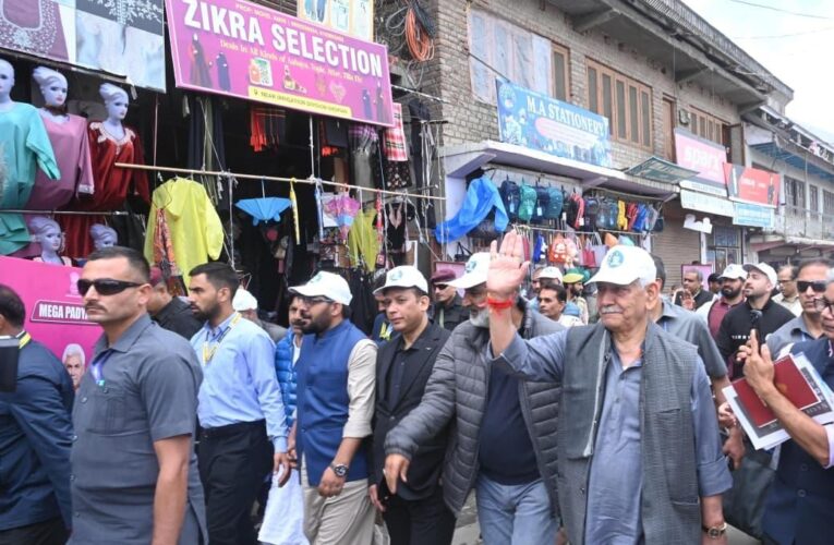 Manoj Sinha joins Nasha Mukt Padyatra in Shopian to fight narco terrorism