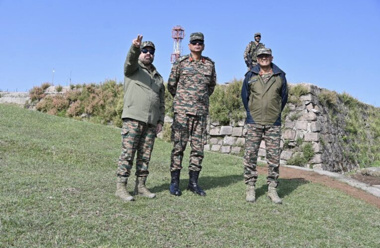White Knight Corps Commander Reviews Security Preparedness and Operational Synergy in Basantgarh