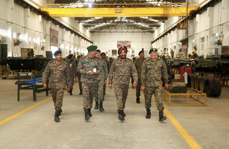 Sapta Shakti Army Commander reviews operational readiness and training standards at 505 Army Base Workshop