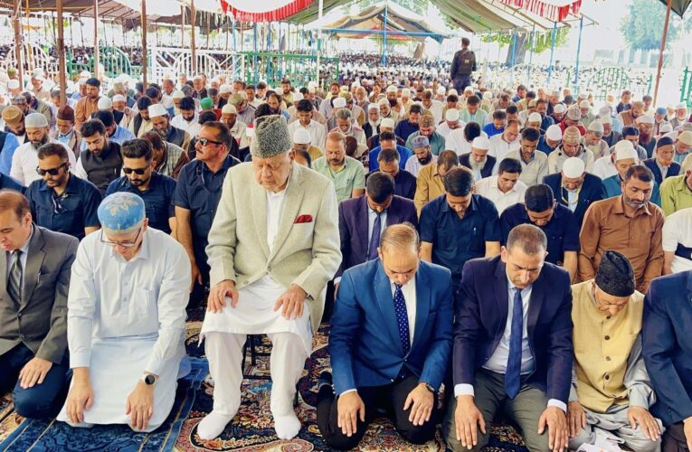 Farooq Abdullah and Omar Abdullah offer Eid ul Adha prayers at Hazratbal Shrine