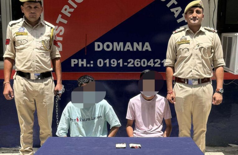 Jammu Rural Police arrest two drug peddlers with heroin in Domana