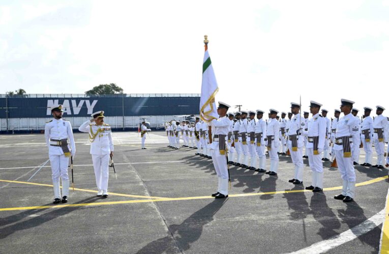 Vice Admiral Sanjay Vatsayan Takes Charge as Flag Officer Commanding in Chief of Western Naval Command