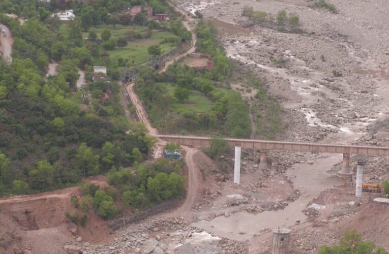 Udhampur Administration Imposes Strict Ban on Heavy Vehicle Movement over  Salmey Bridge