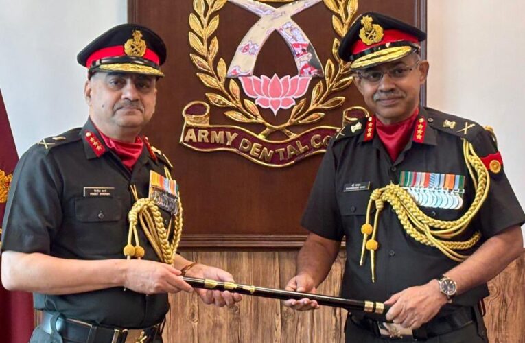 Lt Gen Balakrishnan Jayan takes charge as Director General Dental Services