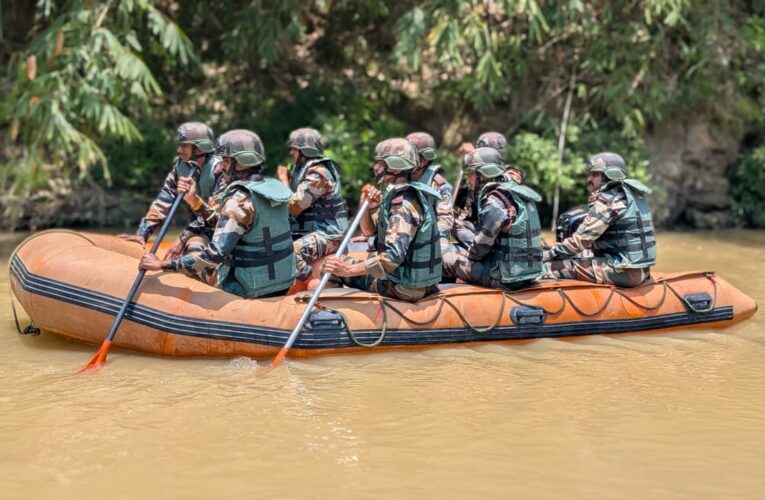 Assam Rifles conducts boatmanship training in Mizoram ahead of monsoon season