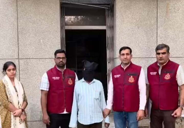 Delhi Police Crime Branch Arrests Notorious Interstate Dacoit Evading Law for 21 Years