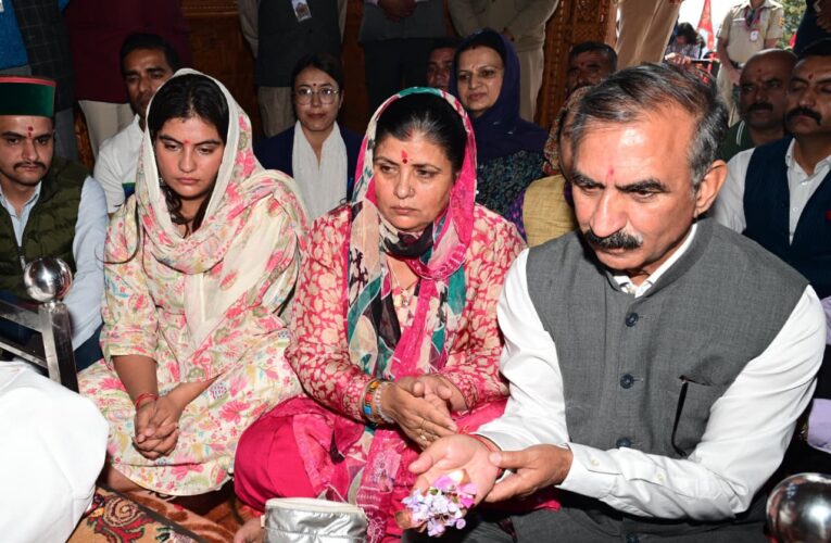 Himachal Pradesh Chief Minister Sukhvinder Singh Sukhu offers prayers at Hatu Mata temple in Narkanda
