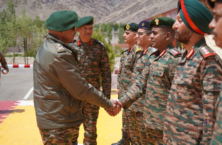 Lieutenant General Hitesh Bhalla Reviews Operational Preparedness and Combat Readiness Along Line of Actual Control