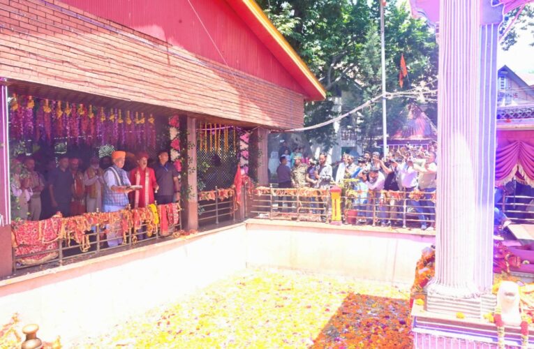 LG Manoj Sinha Prays for Peace and Prosperity at Mata Kheer Bhawani Temple on Jyeshtha Ashtami