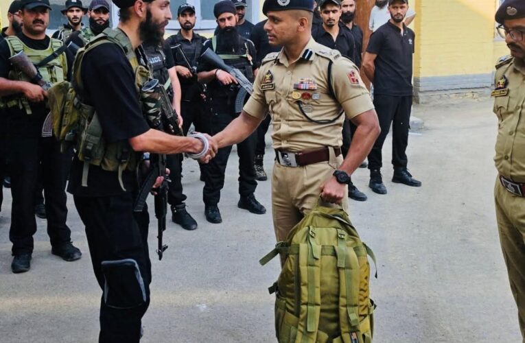 Anantnag police chief reviews security preparedness and briefings for special operations group