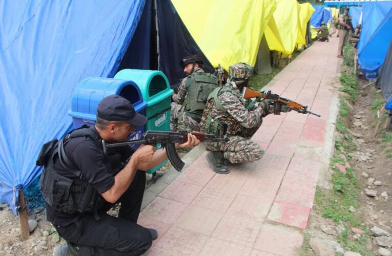 Police In Anantnag Conducts High-Intensity Mock Drill at Nunwan Base Camp to Validate Counter-Fidayeen Response Mechanism