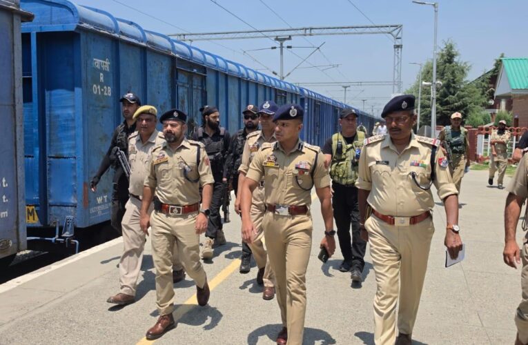 Anantnag SSP reviews railway security ahead of Shri Amarnath ji Yatra
