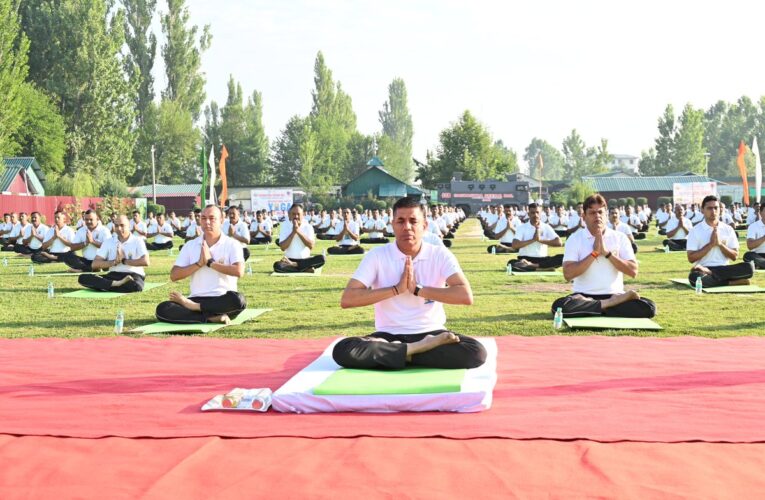 Sashastra Seema Bal Director General Sanjay Singhal Joins International Yoga Day Celebrations at Batmaloo