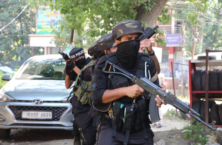 Jammu and Kashmir Police Execute Sniper Response Mock Drill in Anantnag Ahead of Shri Amarnath Yatra
