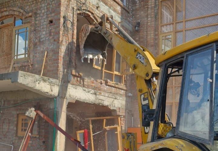 Srinagar Police Demolish Illegal Luxury House of Notorious Drug Peddler Worth Two Crore