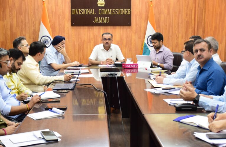 Jammu divisional commissioner reviews monsoon flood preparedness and heatwave management