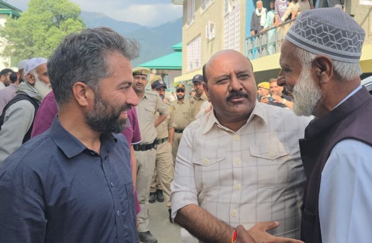 Surinder Choudhary visits Baba Nagri Wangath for annual Urs