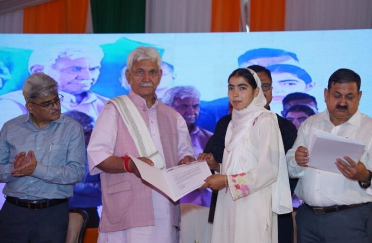 Lieutenant Governor Manoj Sinha visits vibrant village Nangali in Poonch