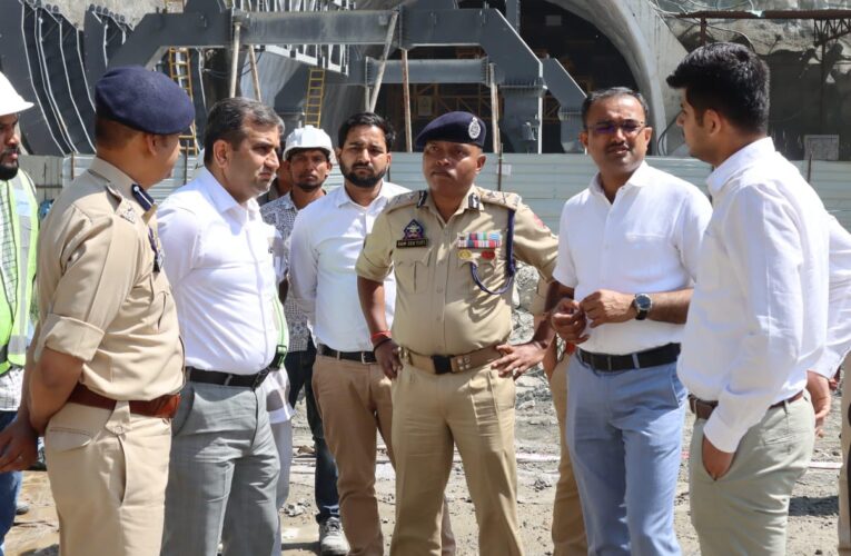 Divisional Commissioner and IGP Jammu review Shri Amarnath Yatra arrangements in Ramban