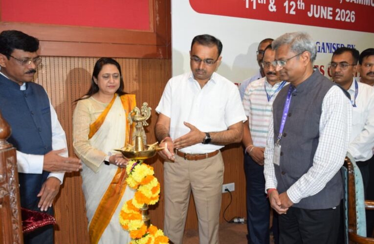 Jammu Divisional Commissioner launches training programme to boost textile and handloom sector