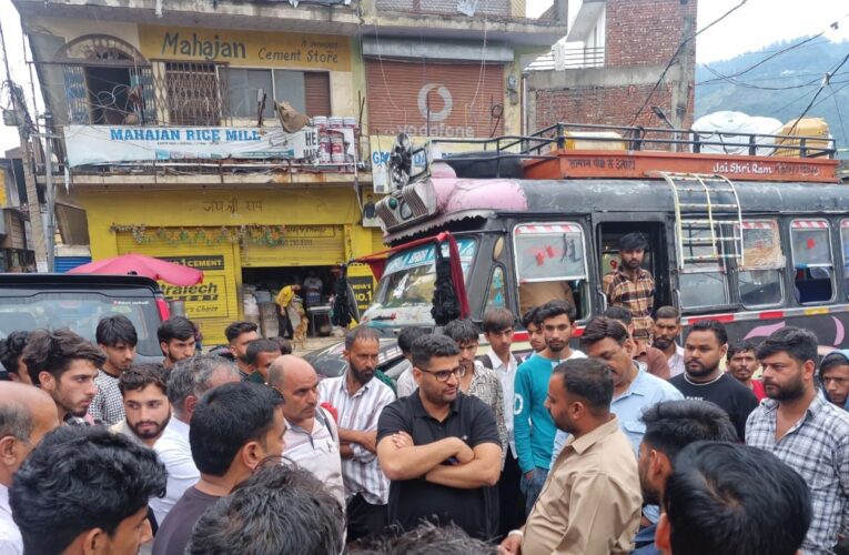 ARTO and police launch joint traffic enforcement and safety awareness drive on NH 44 in Udhampur