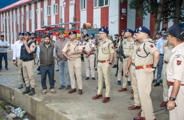 Shri Amarnath Yatra 2026: Jammu and Kashmir DGP Nalin Prabhat Reviews Nunwan Base Camp Security