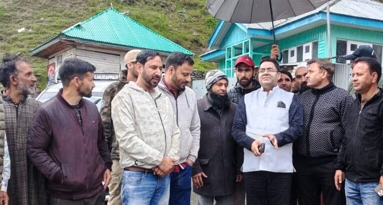 Director FCS and CA Jammu concludes field tour to remote Marwah and Warwan to review food supply