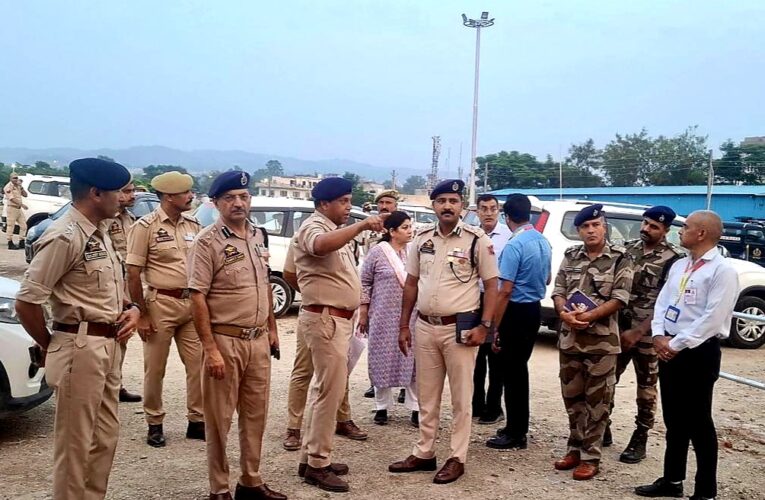 Deputy Inspector General Shridhar Patil reviews security for Shri Amarnath ji Yatra at Bhagwati Nagar base camp