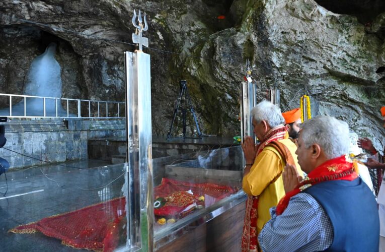 Lieutenant Governor performs Pratham Puja at Amarnath holy cave to mark start of annual pilgrimage